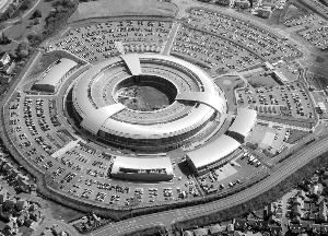 英国国家通信情报局（GCHQ）总部大楼，2003年启用，有“甜甜圈”之称 资料图片